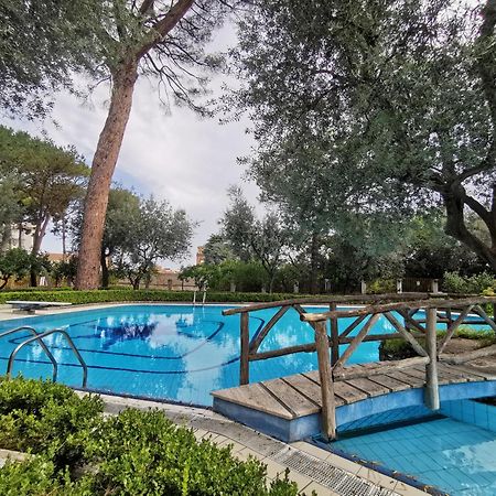 Casa Mar - Elegant Apartment With Pool And Panoramic Terrace In The Heart Of Sorrent Exterior foto