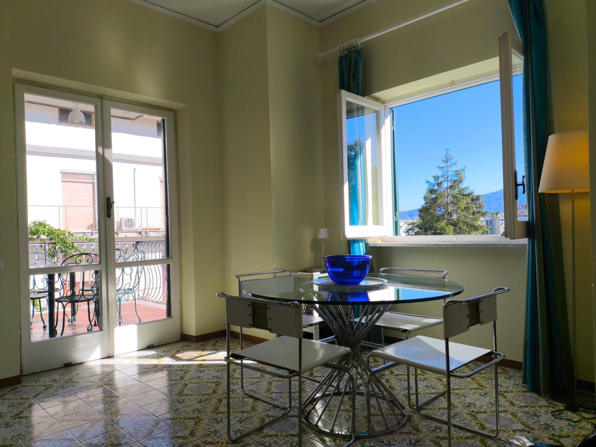 Casa Mar - Elegant Apartment With Pool And Panoramic Terrace In The Heart Of Sorrent Exterior foto